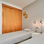 2-bedroom With Seaview Апартаменты