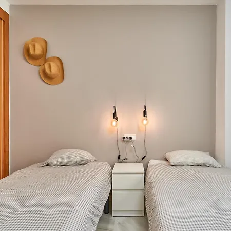 2-bedroom With Seaview דירה נרחה